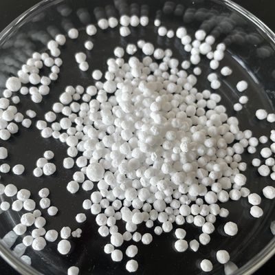 Pallina bianca del biidrato del cloruro di calcio degli additivi alimentari leggermente amara